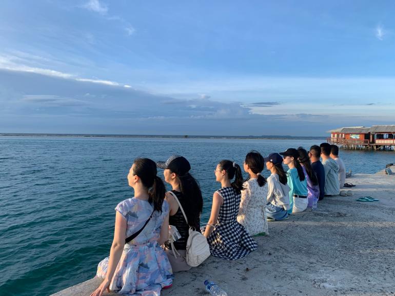 Instagram group photo