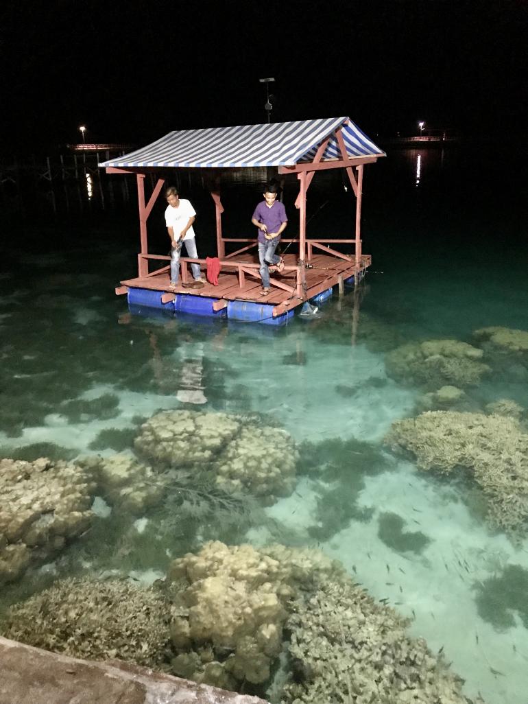 Mancing Malam di Tidung Lagoon